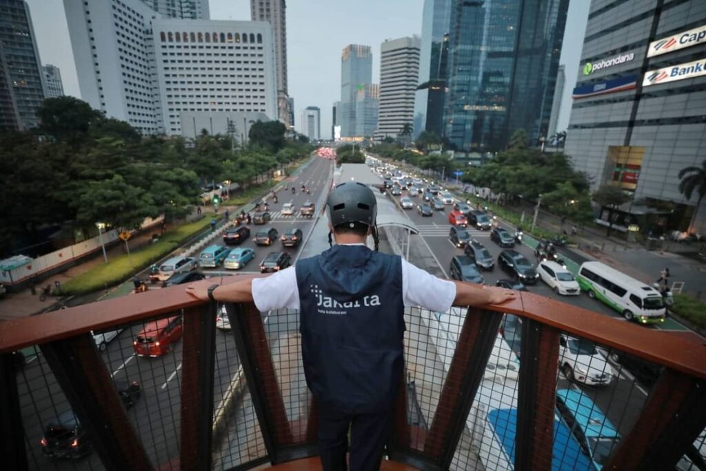 Anies Baswedan dengan lansekap Jakarta